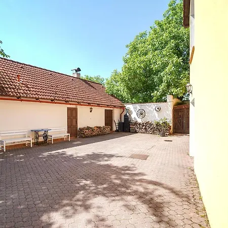 Country house Kokorin Vysoka (Melnik)